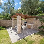 31 Blue Ionian * Apolpaina